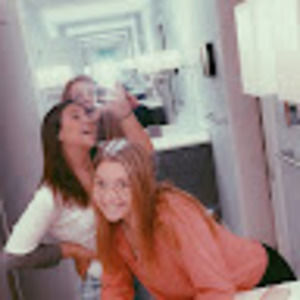 Meet your Posher, Jillian